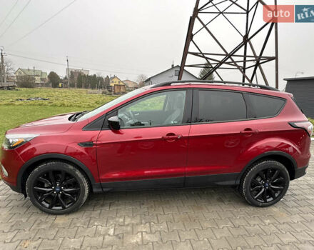 Червоний Форд Ескейп, об'ємом двигуна 1.5 л та пробігом 235 тис. км за 11500 $, фото 3 на Automoto.ua