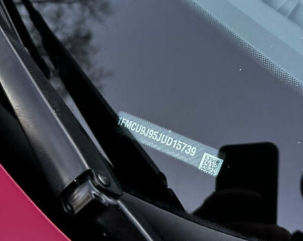 Красный Форд Эскейп, объемом двигателя 2 л и пробегом 93 тыс. км за 15300 $, фото 8 на Automoto.ua