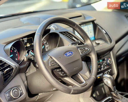 Червоний Форд Ескейп, об'ємом двигуна 1.5 л та пробігом 154 тис. км за 12999 $, фото 45 на Automoto.ua