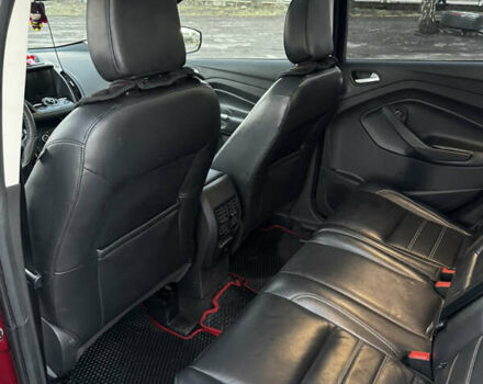 Красный Форд Эскейп, объемом двигателя 2 л и пробегом 93 тыс. км за 15300 $, фото 14 на Automoto.ua