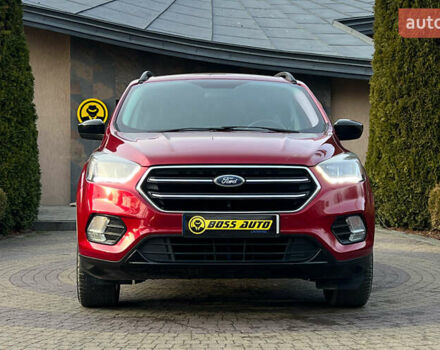 Красный Форд Эскейп, объемом двигателя 1.5 л и пробегом 235 тыс. км за 12200 $, фото 1 на Automoto.ua