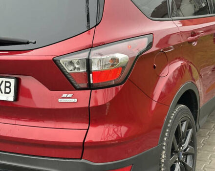 Червоний Форд Ескейп, об'ємом двигуна 1.5 л та пробігом 235 тис. км за 11500 $, фото 7 на Automoto.ua