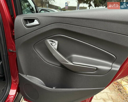 Красный Форд Эскейп, объемом двигателя 1.5 л и пробегом 154 тыс. км за 12499 $, фото 43 на Automoto.ua