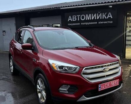 Красный Форд Эскейп, объемом двигателя 1.5 л и пробегом 175 тыс. км за 11999 $, фото 1 на Automoto.ua