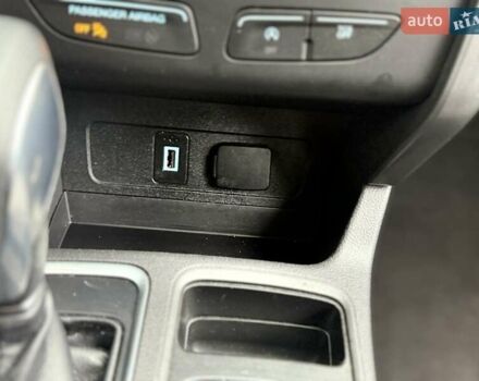 Красный Форд Эскейп, объемом двигателя 1.5 л и пробегом 160 тыс. км за 11900 $, фото 42 на Automoto.ua