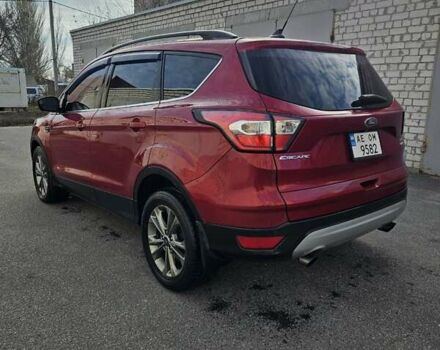 Красный Форд Эскейп, объемом двигателя 1.5 л и пробегом 154 тыс. км за 15000 $, фото 3 на Automoto.ua