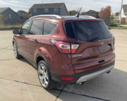 Красный Форд Эскейп, объемом двигателя 2 л и пробегом 47 тыс. км за 10000 $, фото 3 на Automoto.ua