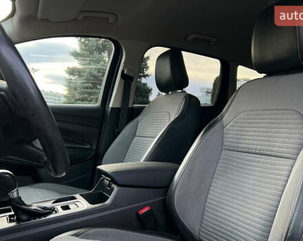 Красный Форд Эскейп, объемом двигателя 1.5 л и пробегом 235 тыс. км за 12200 $, фото 8 на Automoto.ua