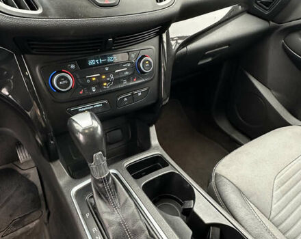 Червоний Форд Ескейп, об'ємом двигуна 1.5 л та пробігом 235 тис. км за 11500 $, фото 11 на Automoto.ua