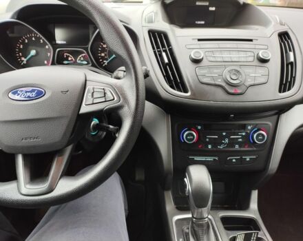 Красный Форд Эскейп, объемом двигателя 0 л и пробегом 200 тыс. км за 12500 $, фото 10 на Automoto.ua