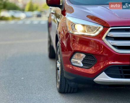 Червоний Форд Ескейп, об'ємом двигуна 1.5 л та пробігом 154 тис. км за 12999 $, фото 23 на Automoto.ua