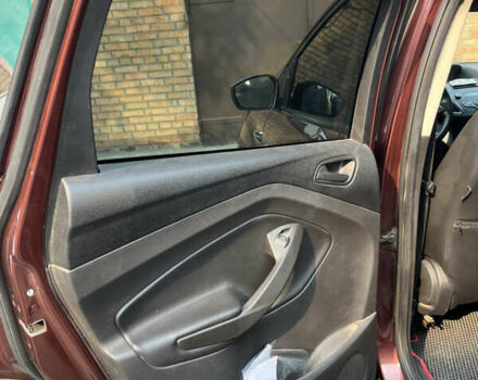 Красный Форд Эскейп, объемом двигателя 2.5 л и пробегом 161 тыс. км за 13500 $, фото 6 на Automoto.ua