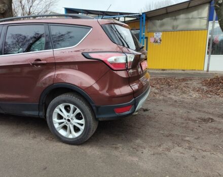 Красный Форд Эскейп, объемом двигателя 0 л и пробегом 200 тыс. км за 12500 $, фото 5 на Automoto.ua