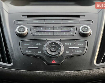 Красный Форд Эскейп, объемом двигателя 1.5 л и пробегом 235 тыс. км за 12200 $, фото 15 на Automoto.ua