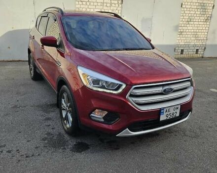 Красный Форд Эскейп, объемом двигателя 1.5 л и пробегом 154 тыс. км за 15000 $, фото 4 на Automoto.ua