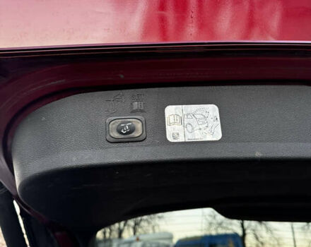 Красный Форд Эскейп, объемом двигателя 2 л и пробегом 93 тыс. км за 15300 $, фото 13 на Automoto.ua