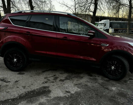 Красный Форд Эскейп, объемом двигателя 2 л и пробегом 93 тыс. км за 15300 $, фото 3 на Automoto.ua