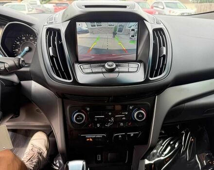 Красный Форд Эскейп, объемом двигателя 1.5 л и пробегом 39 тыс. км за 9600 $, фото 7 на Automoto.ua