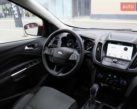 Червоний Форд Ескейп, об'ємом двигуна 1.5 л та пробігом 85 тис. км за 13500 $, фото 10 на Automoto.ua