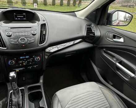 Червоний Форд Ескейп, об'ємом двигуна 1.5 л та пробігом 235 тис. км за 11500 $, фото 12 на Automoto.ua