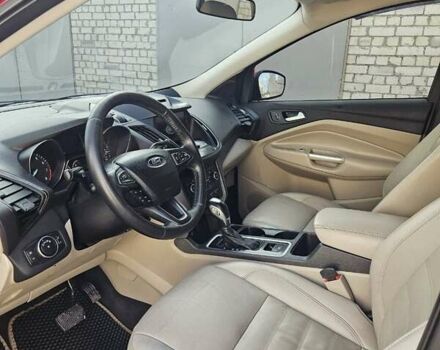 Красный Форд Эскейп, объемом двигателя 1.5 л и пробегом 154 тыс. км за 15000 $, фото 9 на Automoto.ua