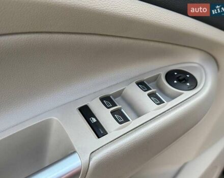 Червоний Форд Ескейп, об'ємом двигуна 1.5 л та пробігом 72 тис. км за 15900 $, фото 9 на Automoto.ua