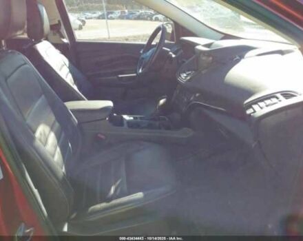 Красный Форд Эскейп, объемом двигателя 2 л и пробегом 52 тыс. км за 3000 $, фото 4 на Automoto.ua