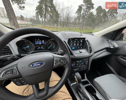 Красный Форд Эскейп, объемом двигателя 1.5 л и пробегом 65 тыс. км за 15200 $, фото 27 на Automoto.ua