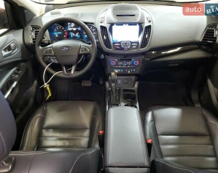 Красный Форд Эскейп, объемом двигателя 2 л и пробегом 38 тыс. км за 2800 $, фото 7 на Automoto.ua