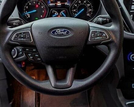 Красный Форд Эскейп, объемом двигателя 2 л и пробегом 140 тыс. км за 14800 $, фото 10 на Automoto.ua