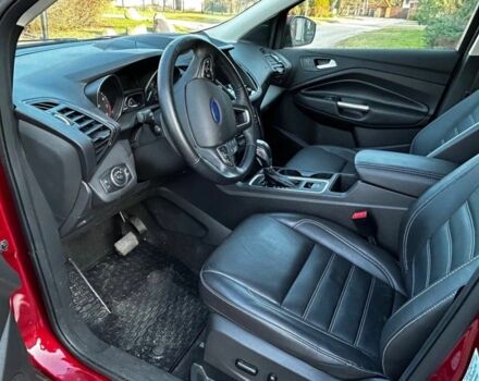 Красный Форд Эскейп, объемом двигателя 2 л и пробегом 108 тыс. км за 8900 $, фото 7 на Automoto.ua