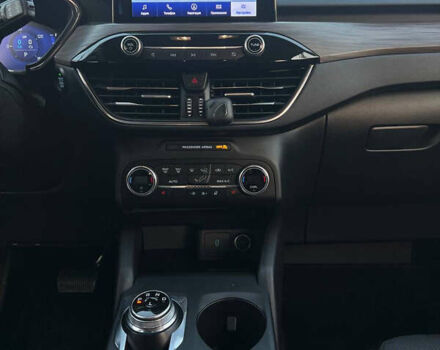 Красный Форд Эскейп, объемом двигателя 2.5 л и пробегом 66 тыс. км за 22200 $, фото 10 на Automoto.ua