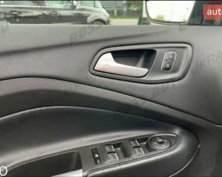 Красный Форд Эскейп, объемом двигателя 1.5 л и пробегом 83 тыс. км за 15100 $, фото 6 на Automoto.ua