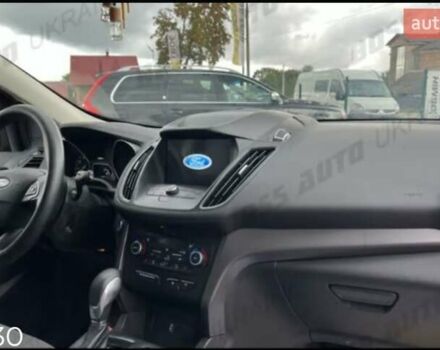 Красный Форд Эскейп, объемом двигателя 1.5 л и пробегом 83 тыс. км за 15100 $, фото 12 на Automoto.ua