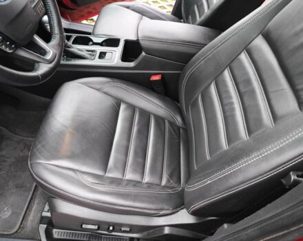 Червоний Форд Ескейп, об'ємом двигуна 2 л та пробігом 76 тис. км за 13900 $, фото 8 на Automoto.ua