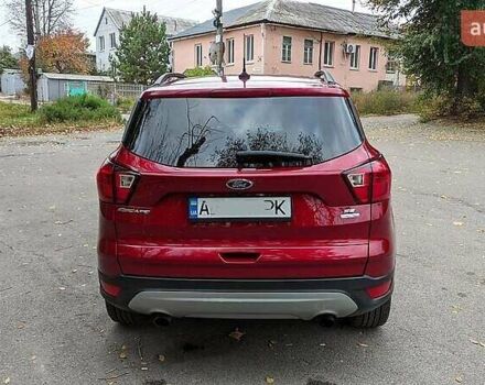Красный Форд Эскейп, объемом двигателя 2 л и пробегом 140 тыс. км за 14800 $, фото 4 на Automoto.ua