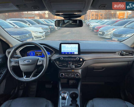 Красный Форд Эскейп, объемом двигателя 2.5 л и пробегом 66 тыс. км за 22200 $, фото 8 на Automoto.ua