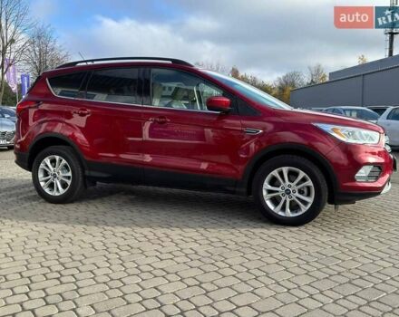 Червоний Форд Ескейп, об'ємом двигуна 1.5 л та пробігом 72 тис. км за 15900 $, фото 4 на Automoto.ua