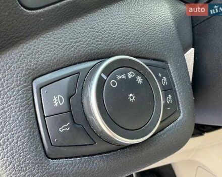 Червоний Форд Ескейп, об'ємом двигуна 1.5 л та пробігом 72 тис. км за 15900 $, фото 11 на Automoto.ua