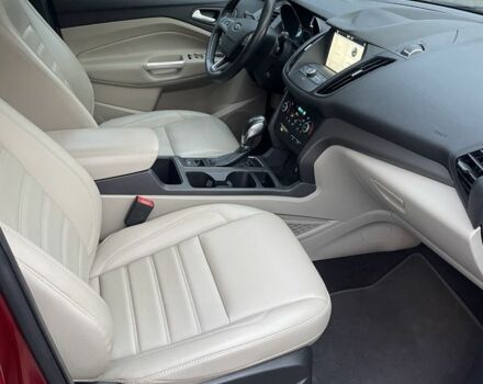 Червоний Форд Ескейп, об'ємом двигуна 1.5 л та пробігом 72 тис. км за 15850 $, фото 2 на Automoto.ua