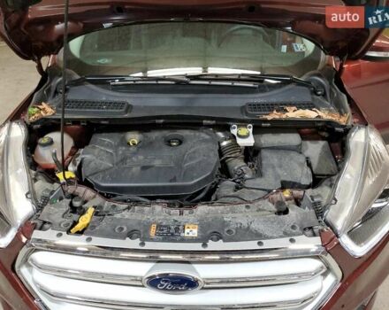 Красный Форд Эскейп, объемом двигателя 2 л и пробегом 38 тыс. км за 2800 $, фото 11 на Automoto.ua
