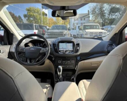 Форд Эскейп 2019 в Чернигове на Automoto.ua Красный Форд Эскейп, объемом двигателя 2 л и пробегом 39 тыс. км за 6800 $, фото 5 на Automoto.ua