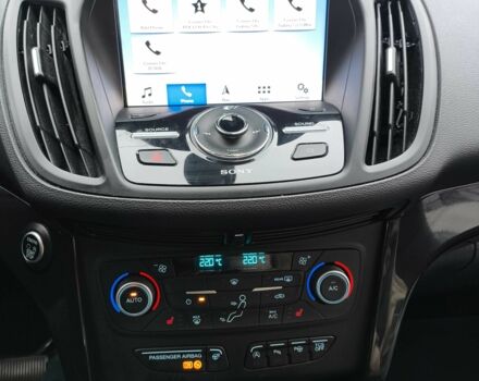 Червоний Форд Ескейп, об'ємом двигуна 2 л та пробігом 76 тис. км за 12500 $, фото 17 на Automoto.ua