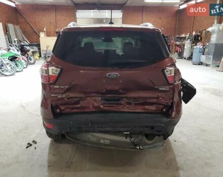 Красный Форд Эскейп, объемом двигателя 2 л и пробегом 38 тыс. км за 2800 $, фото 5 на Automoto.ua