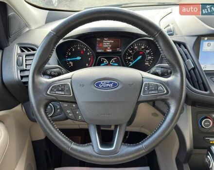 Червоний Форд Ескейп, об'ємом двигуна 1.5 л та пробігом 72 тис. км за 15900 $, фото 15 на Automoto.ua