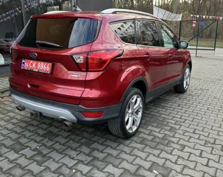 Красный Форд Эскейп, объемом двигателя 2 л и пробегом 155 тыс. км за 15200 $, фото 2 на Automoto.ua