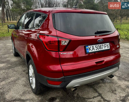 Красный Форд Эскейп, объемом двигателя 1.5 л и пробегом 65 тыс. км за 15200 $, фото 11 на Automoto.ua