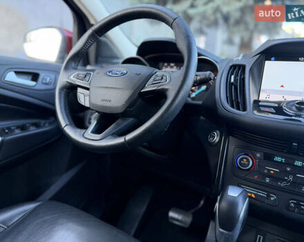 Червоний Форд Ескейп, об'ємом двигуна 2 л та пробігом 76 тис. км за 13600 $, фото 35 на Automoto.ua