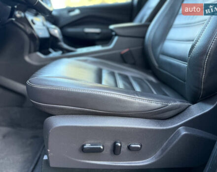 Червоний Форд Ескейп, об'ємом двигуна 2 л та пробігом 76 тис. км за 13600 $, фото 47 на Automoto.ua