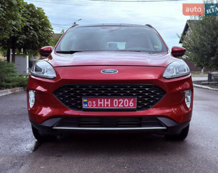 Красный Форд Эскейп, объемом двигателя 2 л и пробегом 153 тыс. км за 18700 $, фото 3 на Automoto.ua